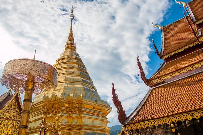 The Best Chiang Mai City Private Tour: Famous Temples & Viewpoint - Wat Chedi Luang: Chiang Mai’s Giant Pagoda and Earthquake-Era Grief