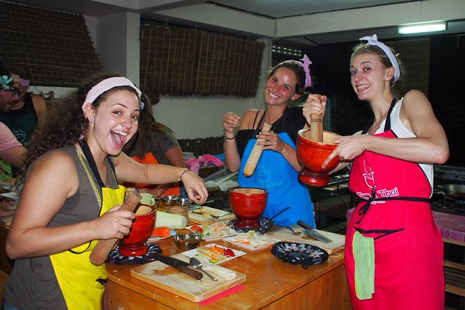 Tomyumthai Cooking Class in Chiang Mai - Meals you help create, and why you should come hungry