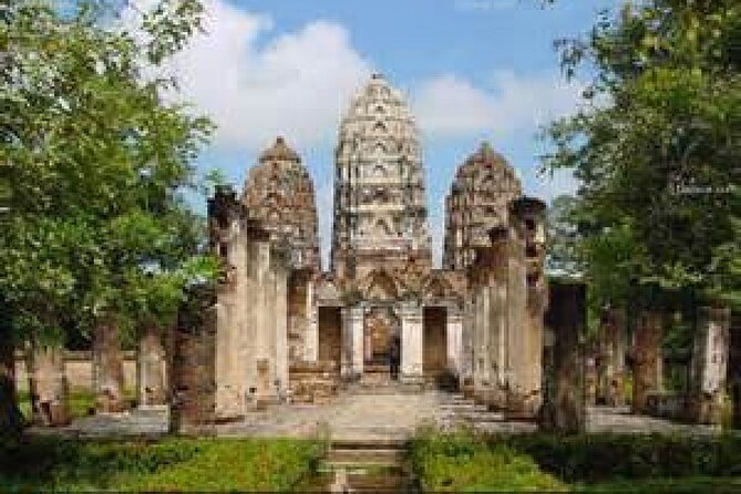 Unseen Sukhothai Province 2 Days 1 Night Private Tour - Ban Na Tan Chan Mud Cloth Village: crafts, bamboo bridge, lemon with honey, and overnight