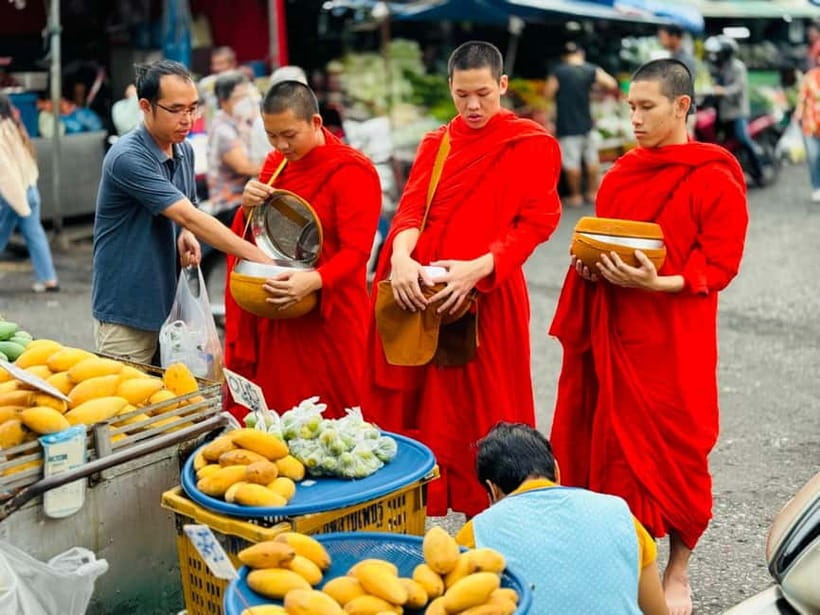Walk With Monks Collecting Alms(meeting point maybe change) - Why this dawn walk in Chiang Mai hits differently