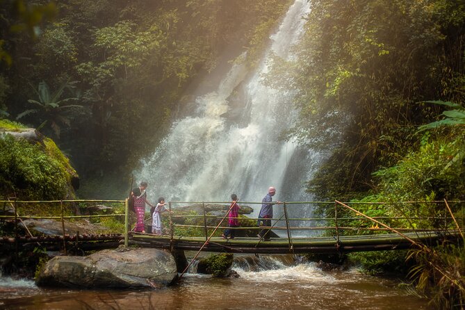 Waterfall Wanderer Doi Inthanon Hiking Tour - The 4km Pha Dok Siew hike, gentle distance, real footing