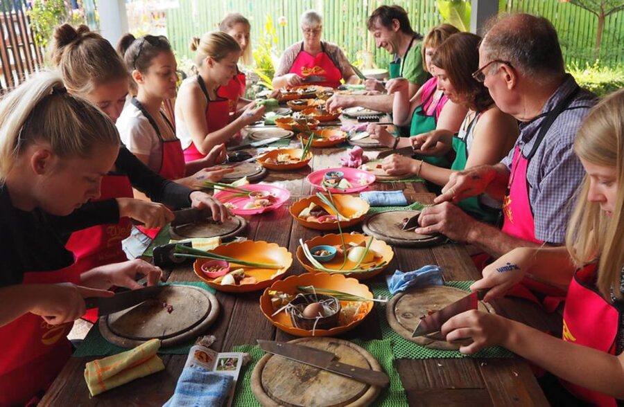 We Cook Thai Home Garden Cooking School - A Home Garden Cooking School That Feels Local