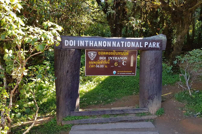 Wow! Doi Inthanon National Park Adventure, Lunch & Entry Included - Hotel Pickup and Van Comfort: What the Day Feels Like